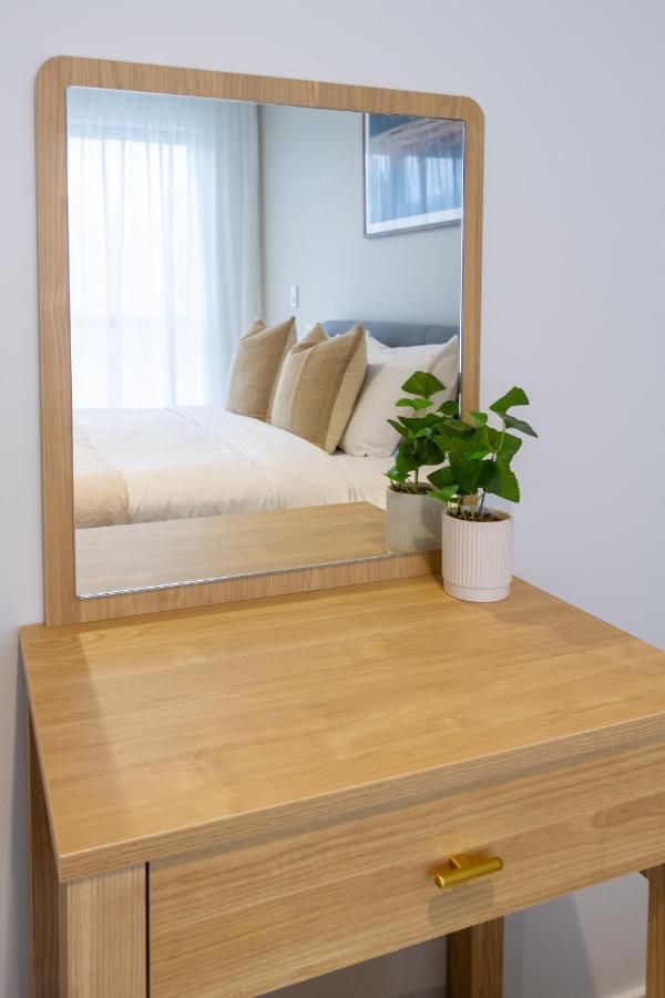 In The Heart Of It All: 2 Bed Cbd Townhouse Christchurch Extérieur photo